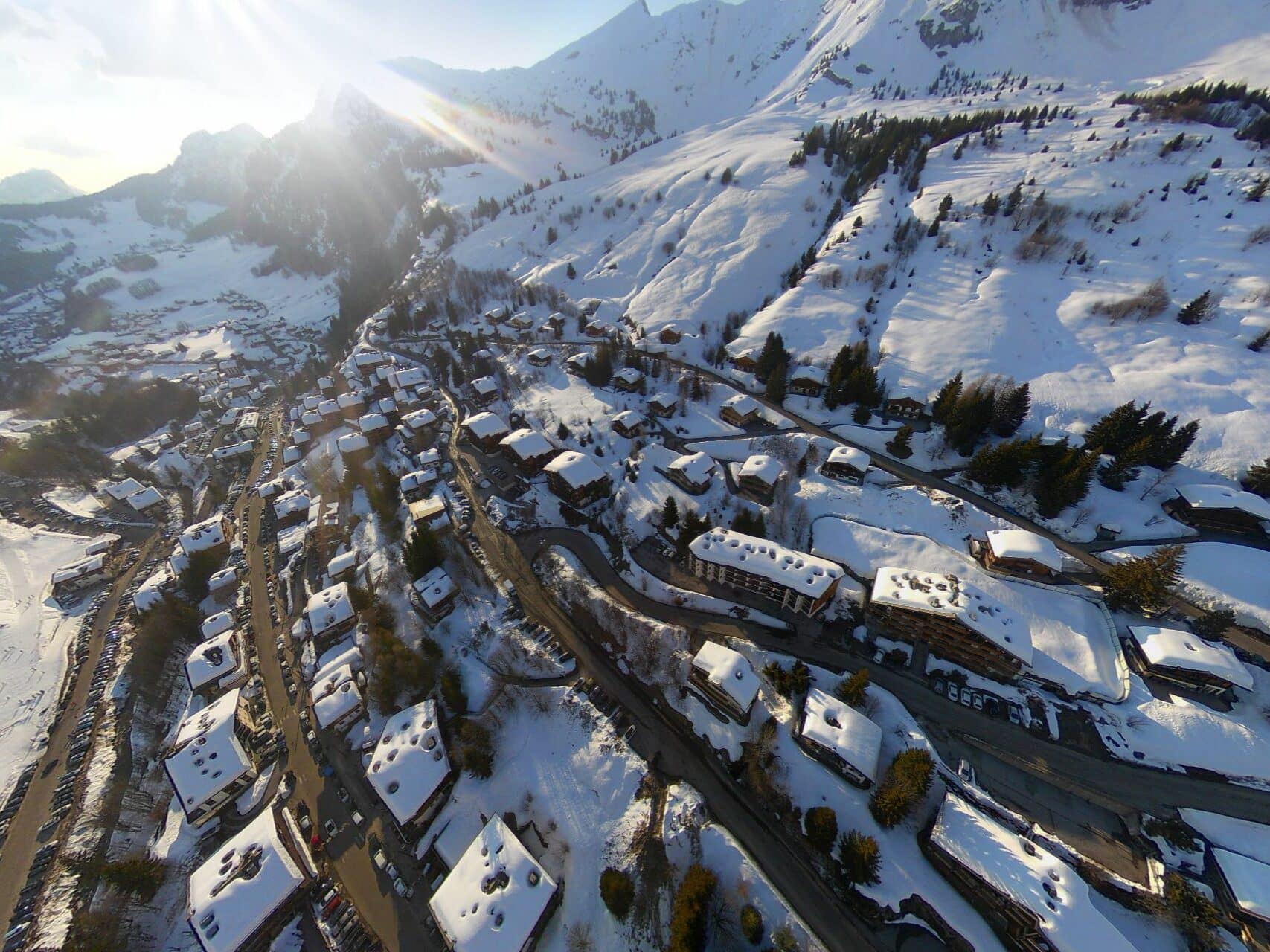 Vue aérienne du grand Bornand Chinaillon prise en drone